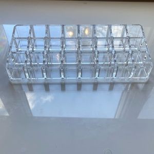 24 Section Acrylic Lipstick Riser